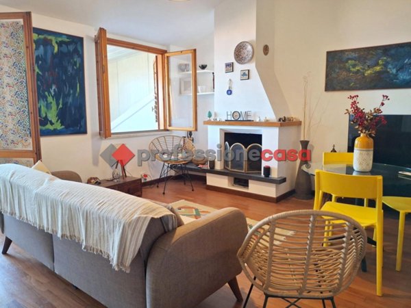 appartamento in vendita ad Aci Castello