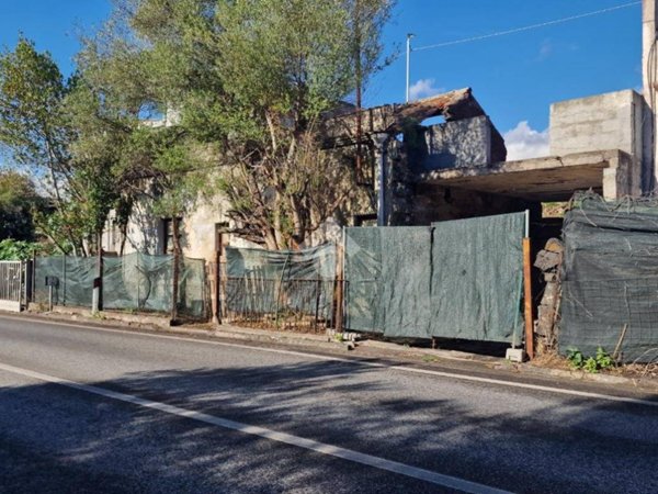 appartamento in vendita ad Aci Castello in zona Aci Trezza