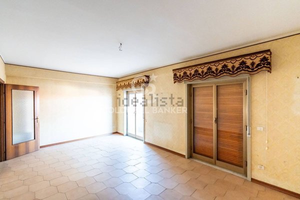 appartamento in vendita ad Aci Castello in zona Ficarazzi