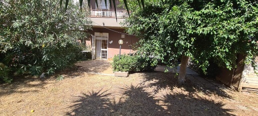 appartamento in vendita ad Aci Castello