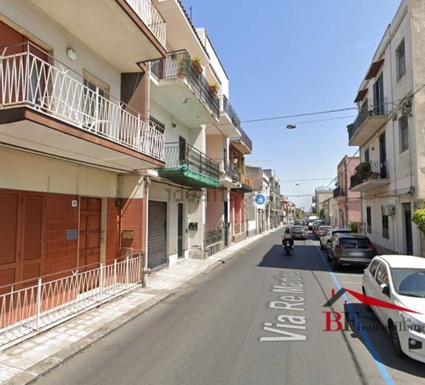 appartamento in vendita ad Aci Castello