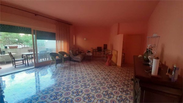 appartamento in vendita ad Aci Castello