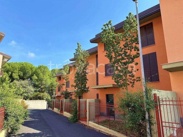 casa indipendente in vendita ad Aci Castello in zona Ficarazzi