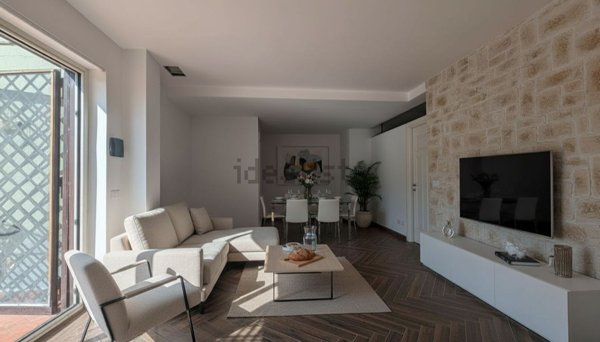 appartamento in vendita ad Aci Castello