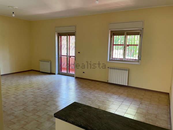 casa indipendente in vendita ad Aci Castello in zona Ficarazzi