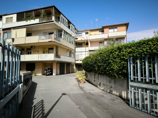 appartamento in vendita ad Aci Castello