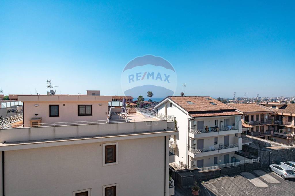 appartamento in vendita ad Aci Castello in zona Cannizzaro