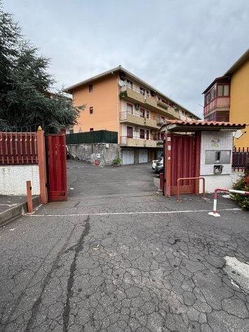 appartamento in vendita ad Aci Castello in zona Ficarazzi