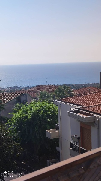 appartamento in vendita ad Aci Castello in zona Ficarazzi