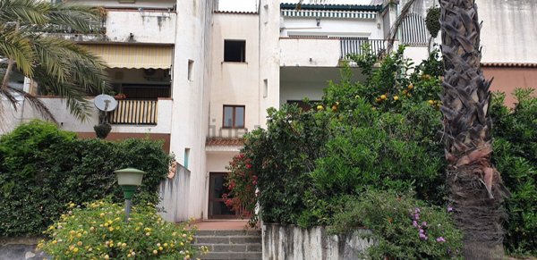 appartamento in vendita ad Aci Castello