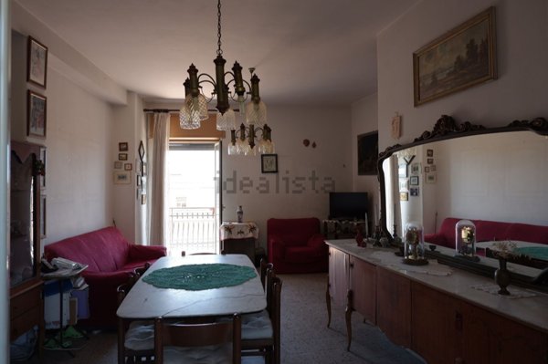 appartamento in vendita ad Aci Castello