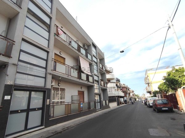 appartamento in vendita ad Aci Castello