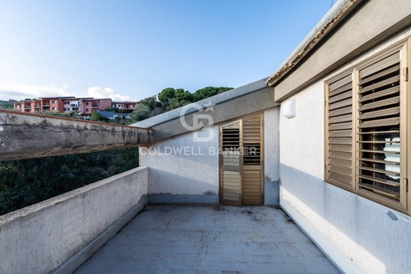 attico in vendita ad Aci Castello in zona Ficarazzi