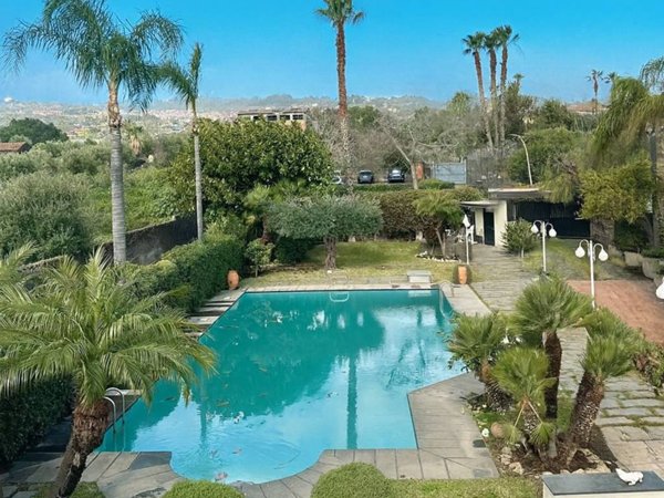 casa indipendente in vendita ad Aci Castello