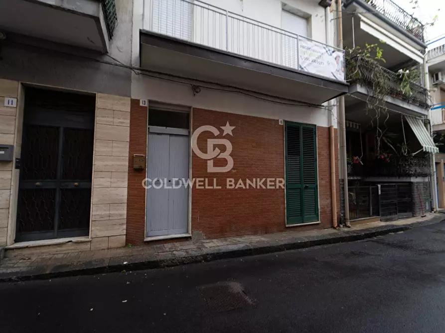 appartamento in vendita ad Aci Castello