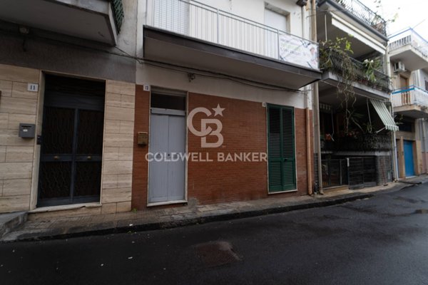 appartamento in vendita ad Aci Castello