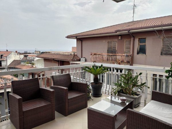 appartamento in vendita ad Aci Castello in zona Cannizzaro