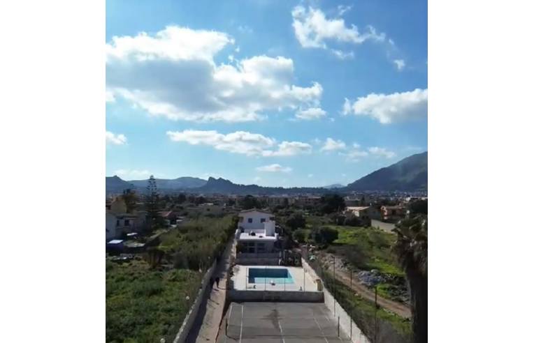 casa indipendente in vendita ad Aci Castello