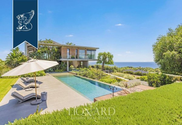 casa indipendente in vendita ad Aci Castello in zona Aci Trezza