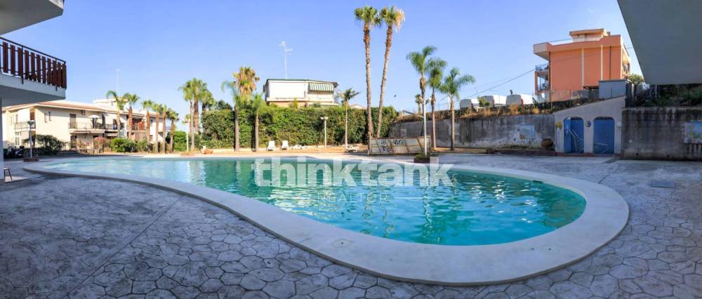 appartamento in vendita ad Aci Castello