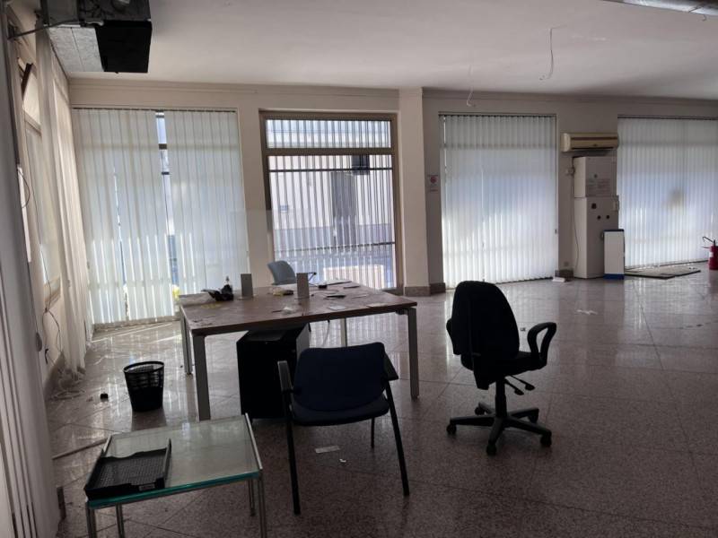 ufficio in vendita ad Aci Castello in zona Ficarazzi