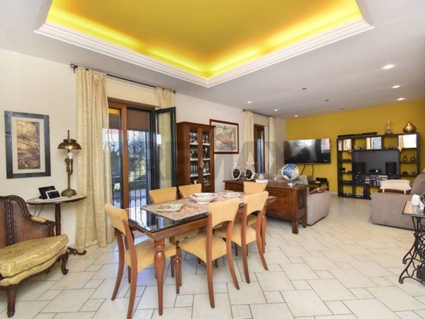 appartamento in vendita ad Aci Castello in zona Aci Trezza