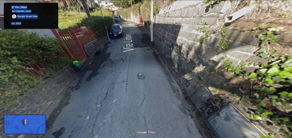 appartamento in vendita ad Aci Castello