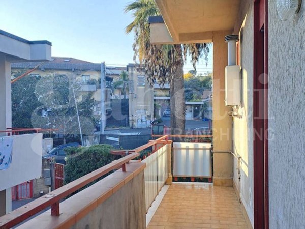 appartamento in vendita ad Aci Castello in zona Ficarazzi