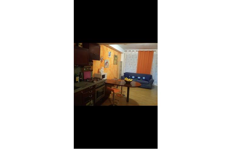 appartamento in vendita ad Aci Castello