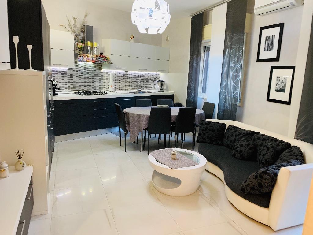 appartamento in vendita ad Aci Castello in zona Cannizzaro