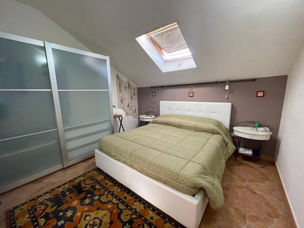 appartamento in vendita ad Aci Castello