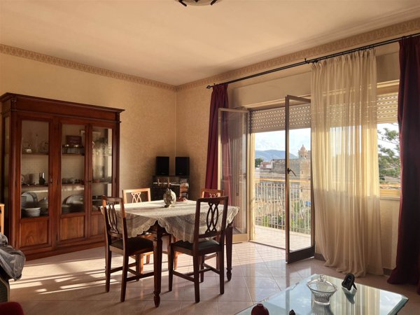 appartamento in vendita ad Aci Castello in zona Ficarazzi