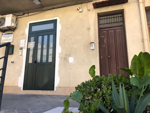 ufficio in vendita ad Aci Castello in zona Ficarazzi