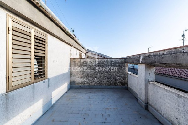 appartamento in vendita ad Aci Castello