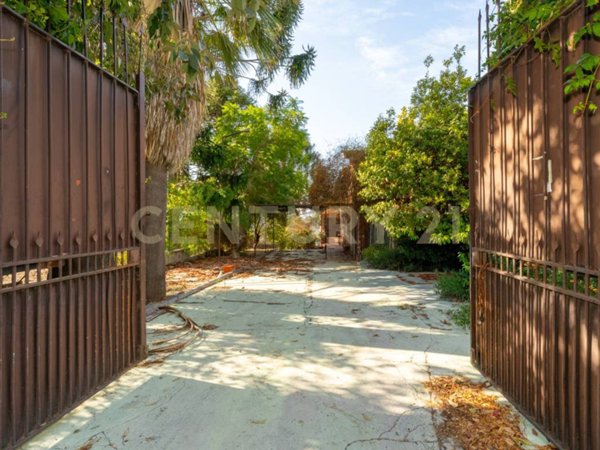 casa indipendente in vendita ad Aci Castello