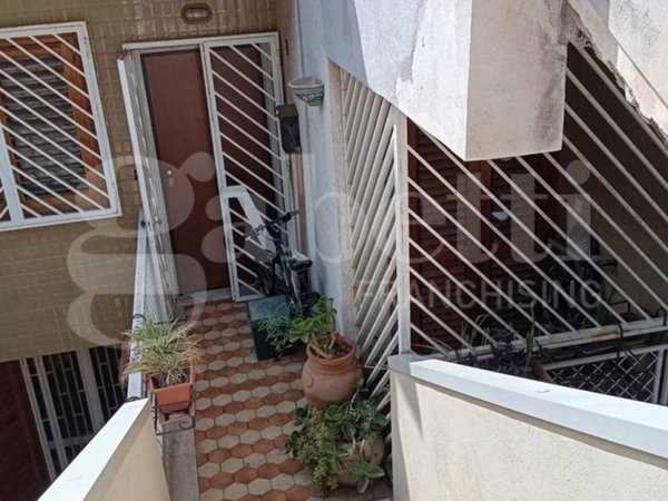 appartamento in vendita ad Aci Castello