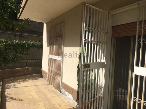 appartamento in vendita ad Aci Castello