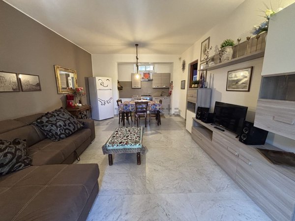 appartamento in vendita ad Aci Castello