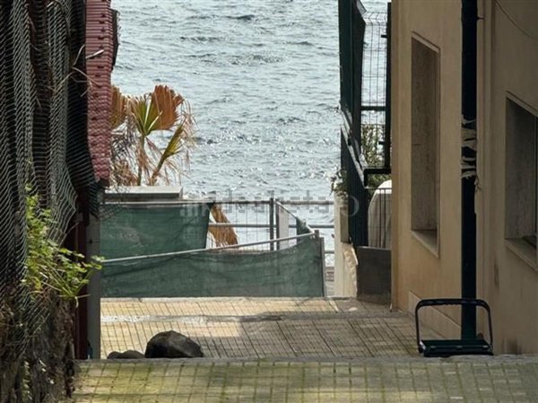 appartamento in vendita ad Aci Castello