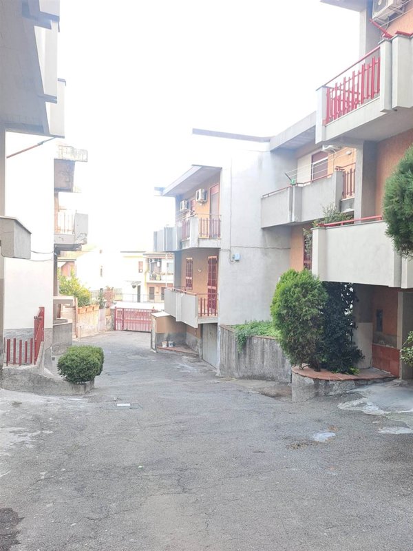 appartamento in vendita ad Aci Castello in zona Ficarazzi