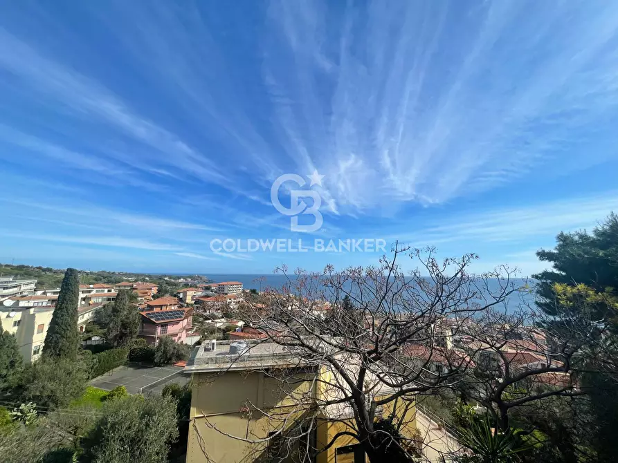 appartamento in vendita ad Aci Castello