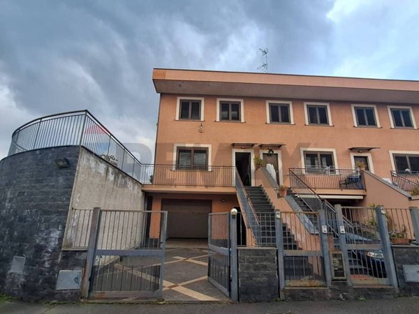 casa indipendente in vendita ad Aci Castello in zona Cannizzaro