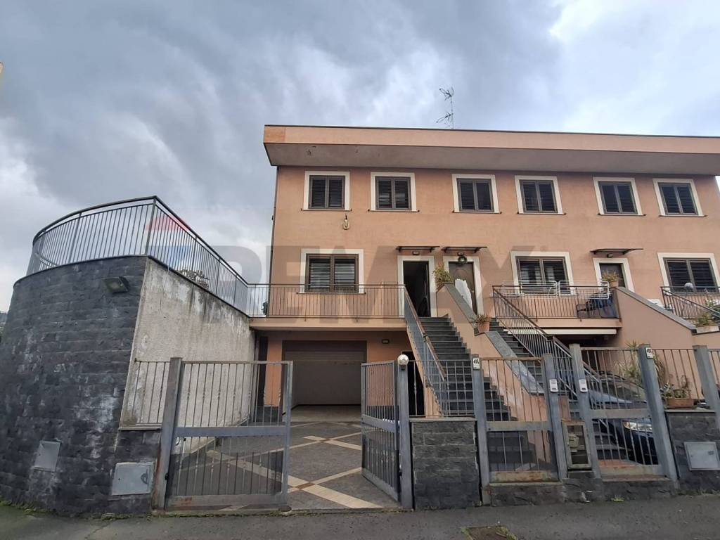 casa indipendente in vendita ad Aci Castello in zona Cannizzaro