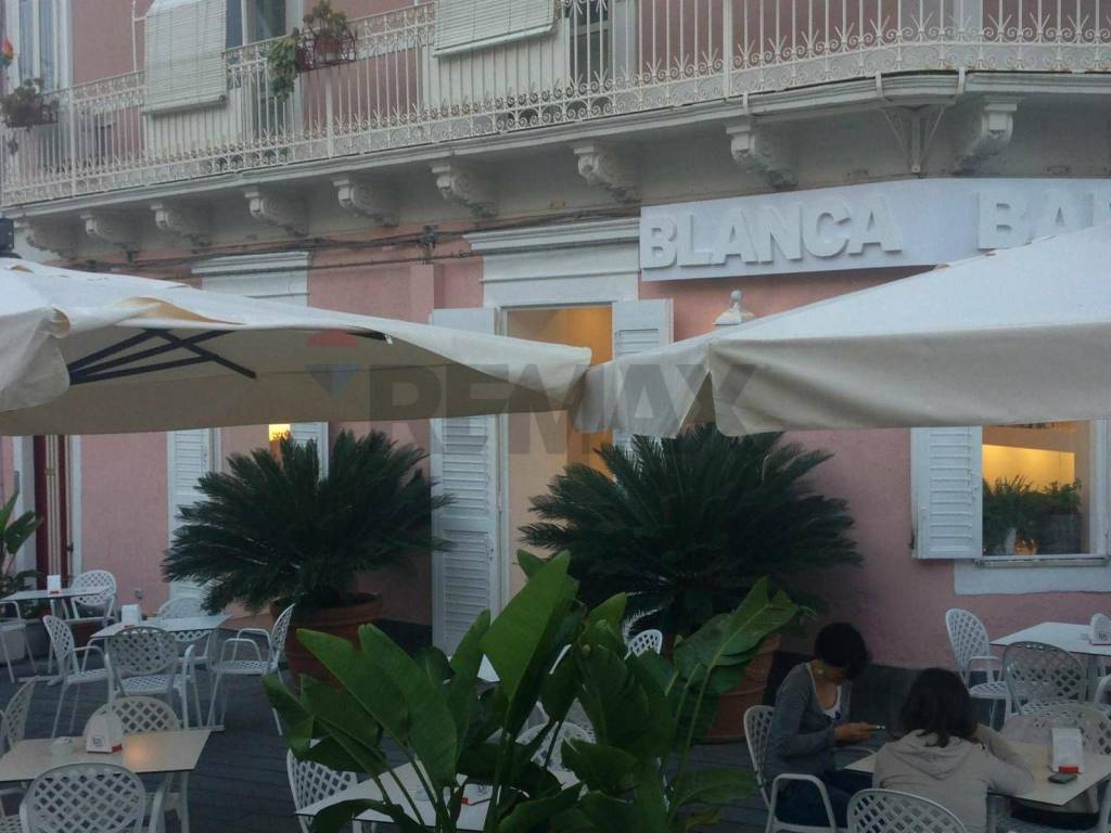 villa in vendita ad Aci Castello