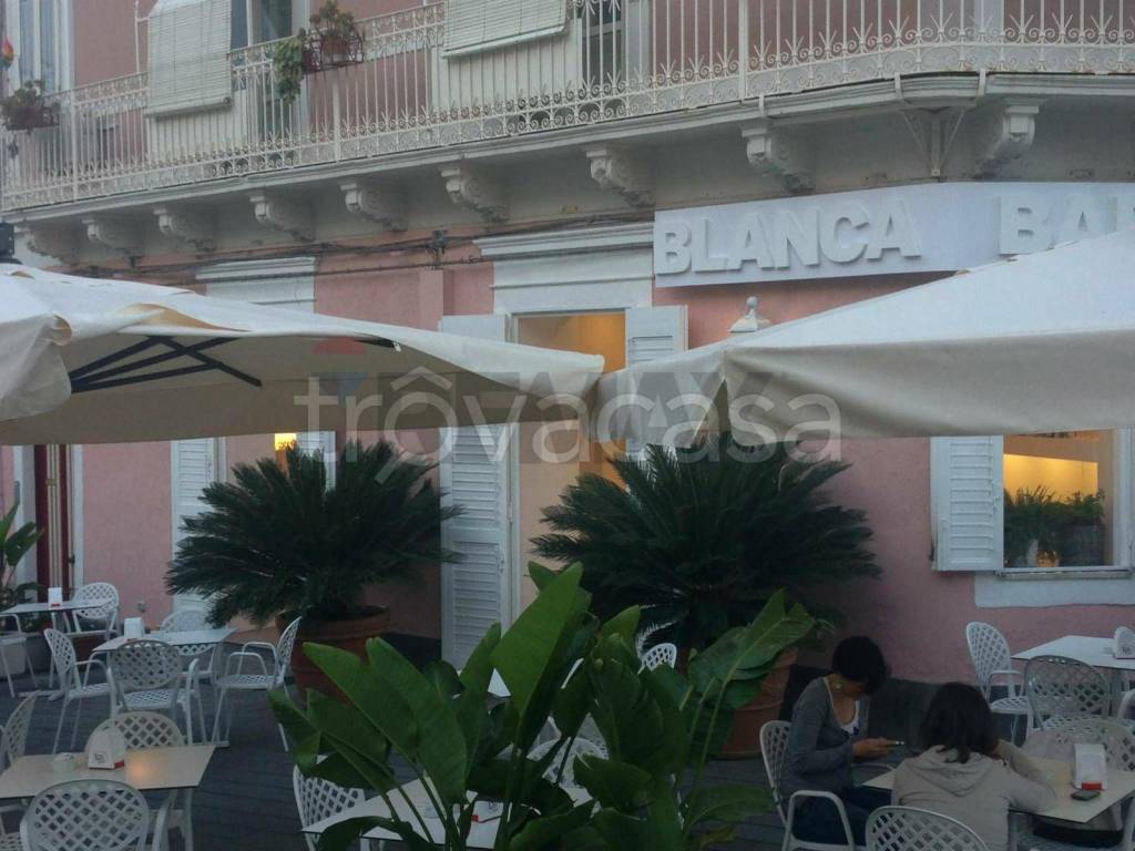 villa in vendita ad Aci Castello