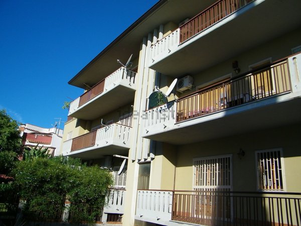 appartamento in vendita ad Aci Castello
