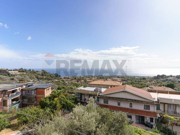 appartamento in vendita ad Aci Castello in zona Ficarazzi