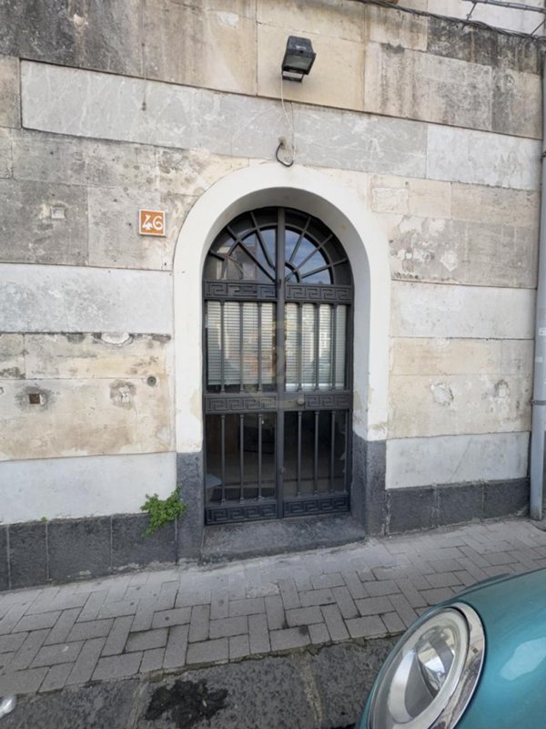 appartamento in vendita ad Aci Castello