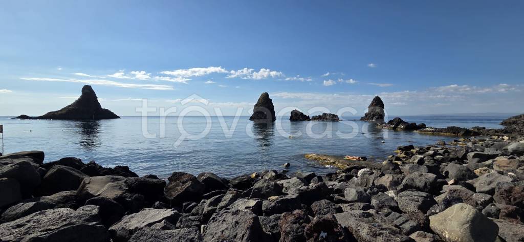 casa indipendente in vendita ad Aci Castello