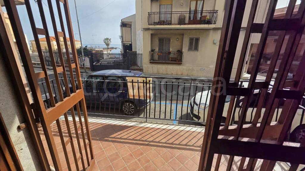 appartamento in vendita ad Aci Castello